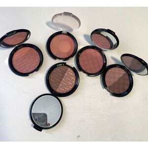 Signature Club A Lot of 5 Blush Aloe Puffed Eyeshawdow Duo Shade # 2 Medium